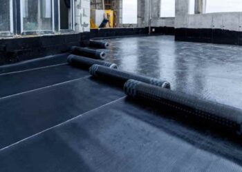 Waterproofing service provides an excellent solution to protect your building from leaks and annoying moisture. This type of insulation will help maintain the integrity of the building structure and ensure its optimal performance.